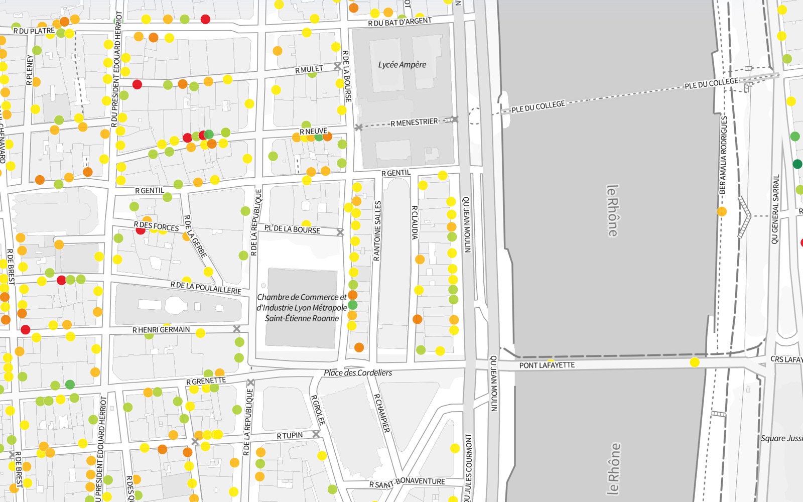 Carte des diagnostics de performance énergétique (DPE) : chaque bâtiment coloré de A (vert) à G (rouge)